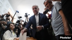 Armenia - Billionaire and opposition leader Samvel Karapetian votes in parliamentary elections, Yerevan, June 7, 2026.
