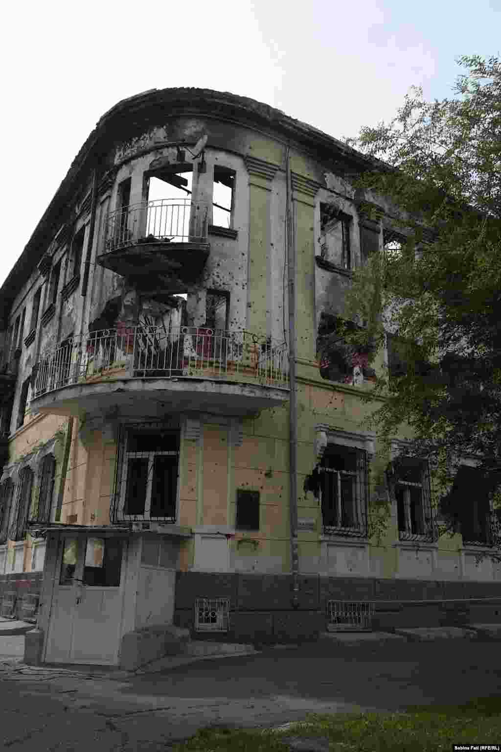 &nbsp;Mariupol 2016, Casa din centrul orașului, distrusă în luptele cu separatiștii