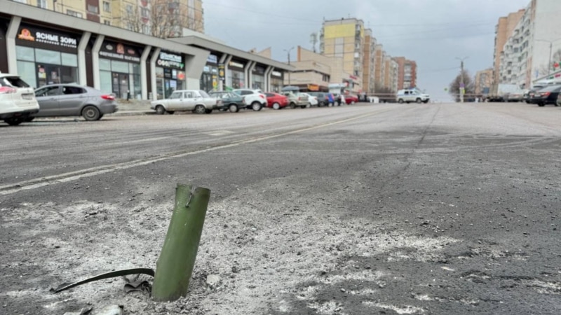 U ukrajinski napadima poginule dvije osobe i pogođena ruska rafinerija nafte, navode dužnosnici