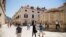 Hrvatska ima što riskirati, ako se epidemiološka situacija pogorša i ugrozi turističku sezonu, upozoava resorna ministrica (na fotografiji: Stradun, Dubrovnik, 28. lipnja 2020.)