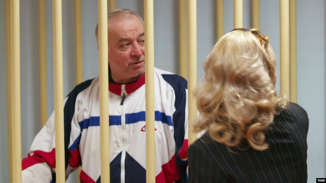 Сергей Скрипал Москва аймактык сотунда адвокаты менен. 10-август, 2006-жыл. 