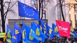 Marșul protestatarilor ucrainieni în fața Parlamentului