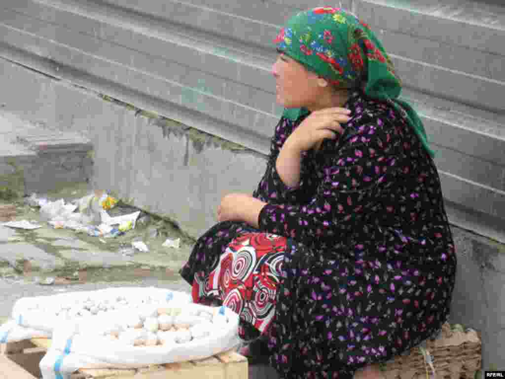 Uzbek Women Today #18