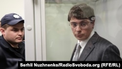 Напередодні прокурори САП дозволили Крючкову виїхати за кордон за сімейними обставинами