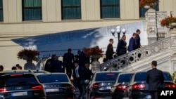 Делегация прибывает во дворец Чыраган перед третьей встречей российской и украинской делегаций по мирным переговорам в Стамбуле, 23 июля 2025 года