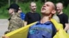Një ushtar ukrainas feston lirimin e tij nga robërimi rus. 9 qershor 2025. 