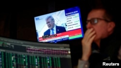 سقوط بازارهای مالی به‌دنبال شکست مذاکرات صلح میان ایران و آمریکا در اسلام‌آباد و اعلام دونالد ترامپ، رئیس‌جمهور آمریکا، مبنی بر محاصره دریایی ایران روی داد