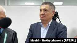 Қоғам қайраткері Оразалы Ержанов өз ісі бойынша оқылған үкім кезінде. 22 мамыр 2026 жыл.