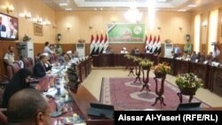 Iraq - Session of the Najaf Provincial Council to discuss security issues, Najaf, undated