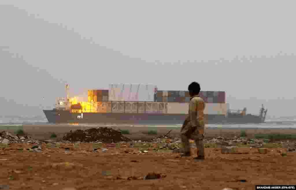 The MV Heng Tong cargo ship is stranded on Sea View beach in Karachi, Pakistan.&nbsp;According to the Karachi Port Trust, MV Heng Tong, a cargo ship coming from Shanghai, was on its way to Istanbul when it lost its anchors due to rough weather.