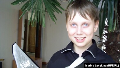 Әкесі мен қызы моншада жыныстық қатынасқа түсуде