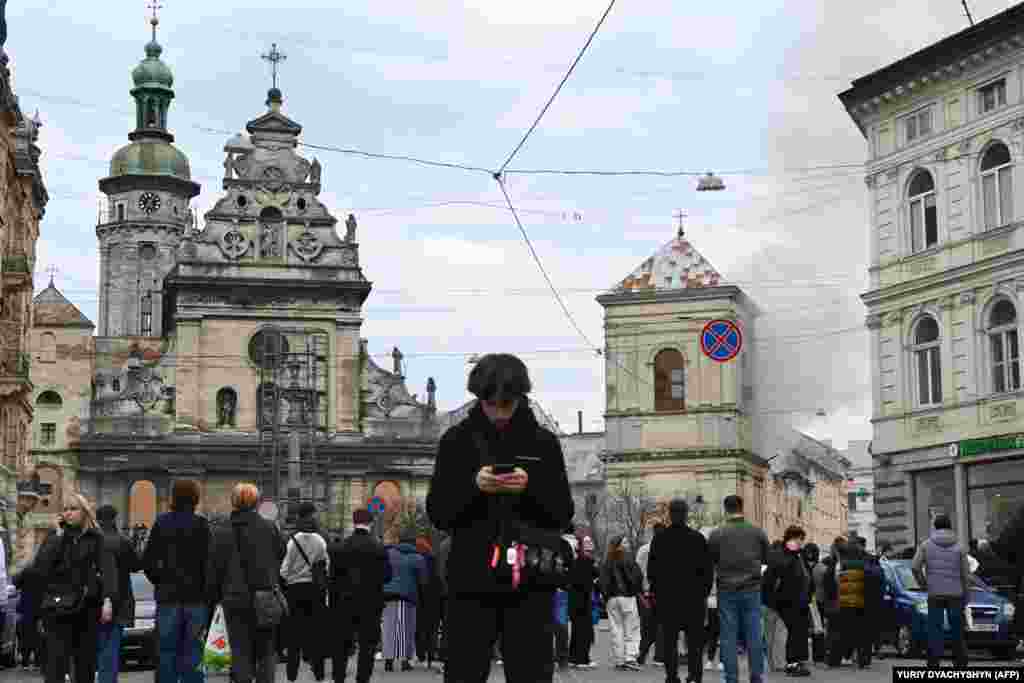 У Львові була пошкоджена памʼятка архітектури національного значення – Ансамбль Бернардинського монастиря. Міністр закордонних справ Андрій Сибіга анонсував візит експертів ЮНЕСКО до Львова для оцінки наслідків удару Росії