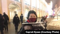 Пикет в поддержку Алексея Навального в Санкт-Петербурге 