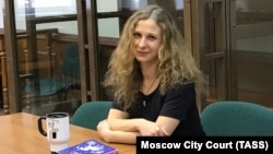 Maria Alyokhina attends a court hearing in Moscow in February 2021.