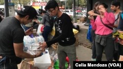 Volonteri pomažu unesrećenima