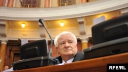 Dragoljub Mićunović