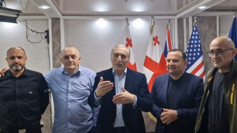 პაატა ბურჭულაძეს, მურთაზ ზოდელავასა და კიდევ სამ პირს ხელისუფლების დამხობისკენ მოწოდების ფაქტებზე ბრალი წარედგინათ
