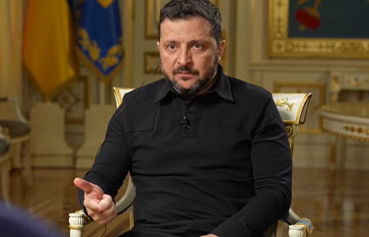 Понад половина українців вважає, що Зеленський не має йти на другий термін – опитування