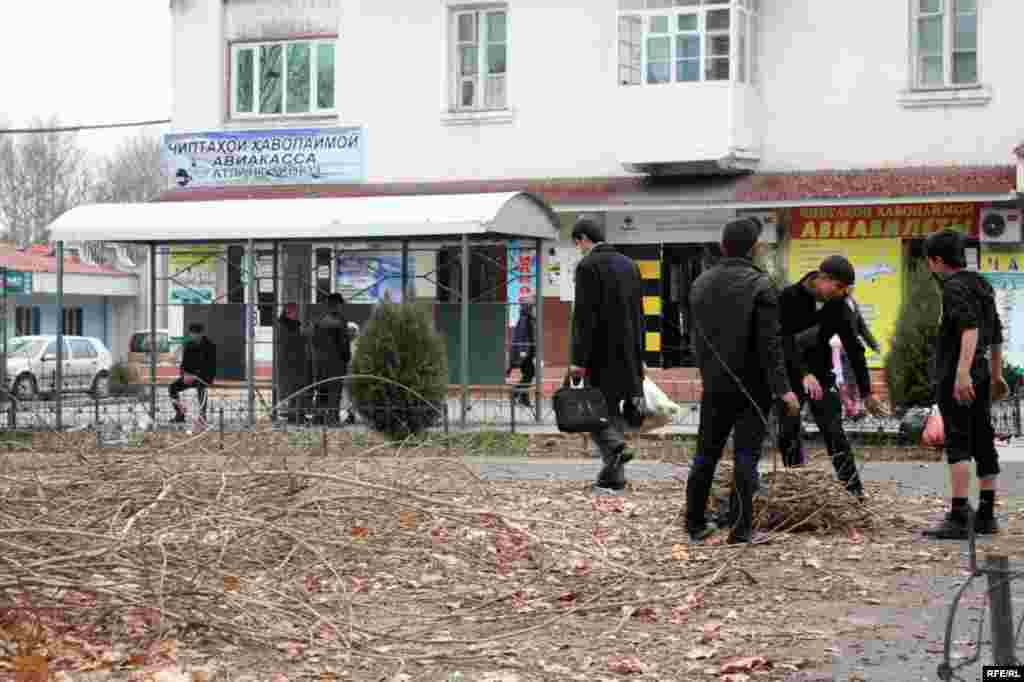 Нигоҳе ба Душанбеи навин #45