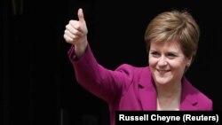 Nicola Sturgeon Skóciában 2021. május 9-én
