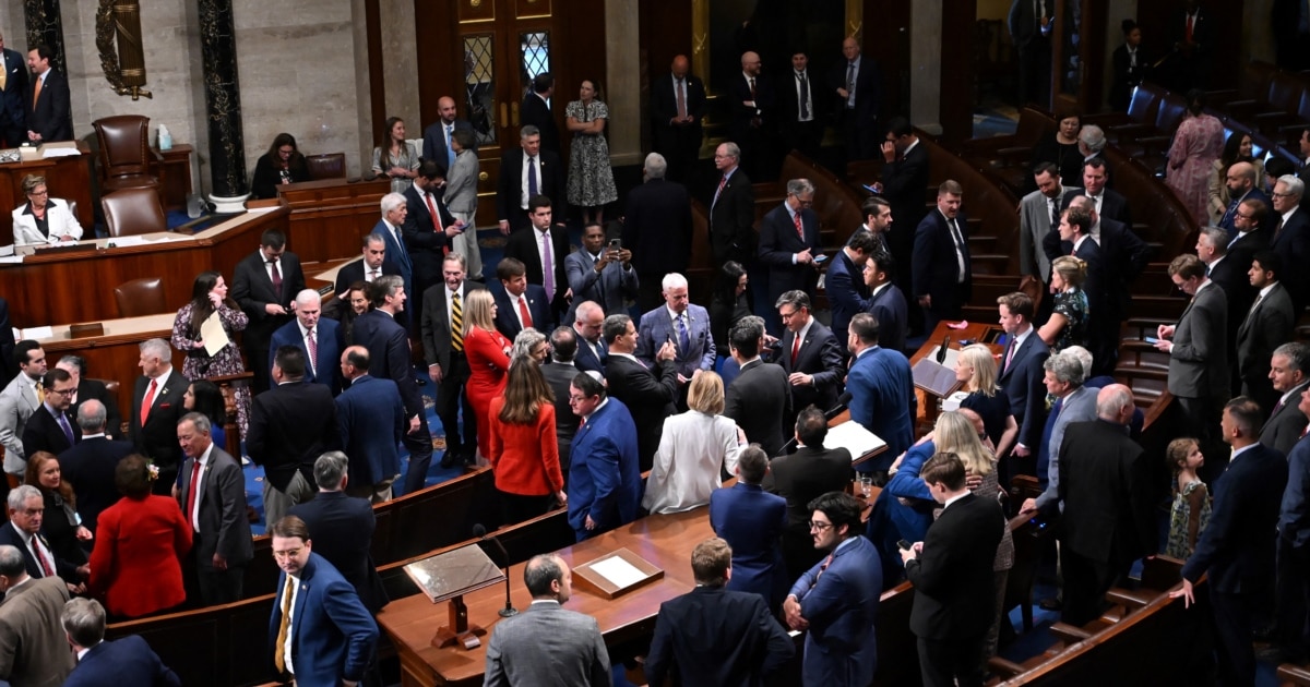 US House Set To Take Up Russia Sanctions Bill Amid Fight Over Trump Tariff Powers