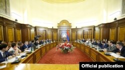 Armenia -- Prime Minister Nikol Pashinian discusses with senior government and law-enforcement officials the future of the Amulsar mining project, Yerevan, September 4, 2019.