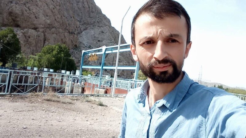 Суд в Таджикистане приговорил журналиста Далера Имомали к 10 годам тюрьмы 