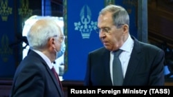 Жозеп Боррель и Сергей Лавров во время встречи в Москве, 5 февраля 2021 года