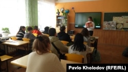 Анна проводить урок