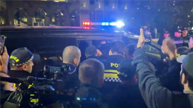 25 ოქტომბერს კვლავ განახლდა გზის გადაკეტვისთვის დემონსტრანტების დაკავების ციკლი - განახლებადი