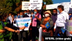 Several activists across Kazakhstan have been handed "freedom limitation" sentences for their involvement in the activities of two opposition parties as well as for taking part in rallies organized by these groups. (file photo)