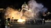 Sukobi policije i demonstranata ispred Skupštine Srbije 