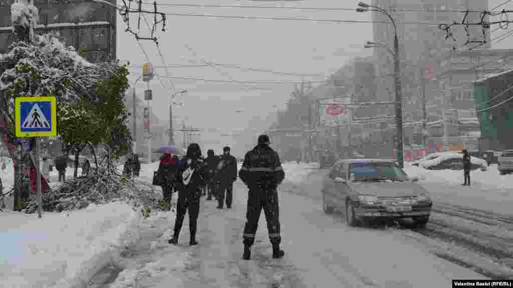 Şi poliţiştii voiau să ajungă la serviciu