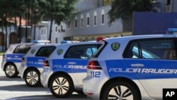 Vetura policore në Tiranë të Shqipërisë. Fotografi ilustruese nga arkivi. 