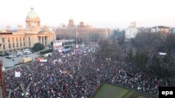 Protest protiv nezavisnosti Kosova, nakon kojeg su izbili neredi, Beograd, 21. februar 2008