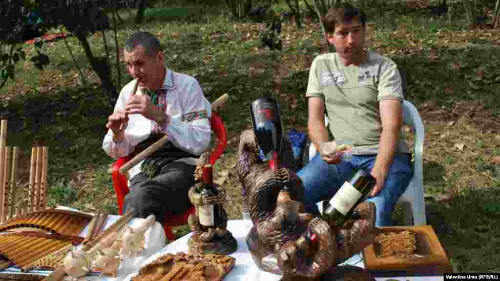 Bem un pahar, mai tragem la fluier, bem un pahar ș.a.m.d.