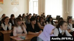 Казанның Галимҗан Ибраһимов исемендәге 17нче гимназиясе укучылары
