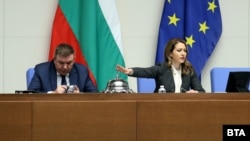 Председателката на парламента Рая Назарян от ГЕРБ открива последното редовно заседание на 51-ото Народно събрание, 19 март 2026 г.