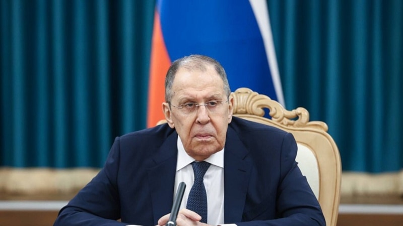 Lavrov thotë se nuk është planifikuar asnjë takim mes Putinit dhe Zelenskyt