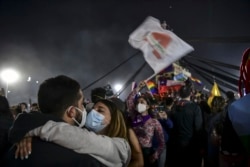 Чилийцы празднуют итоги референдума. Город Вальпараисо, 25 октября