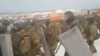Anunțul privind condamnarea activistului Fail Alsynov a provocat confruntări furioase între forțele de securitate și susținătorii lui Alsînov în Baimak, Bașkortostan. (Stop-cadru dintr-un video, RusNews via REUTERS )