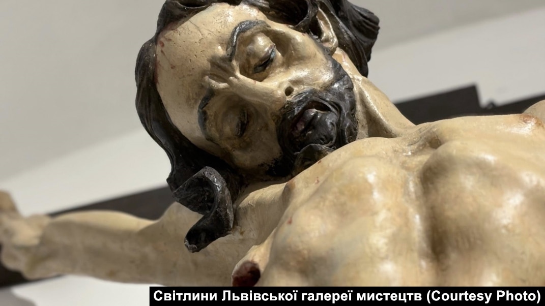 オブジェ Мандрівка у Жовківський замок: експозиція врятованих барокових