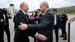 'Əliyev artıq Ərdoğanı rəqib kimi görür' — Qardaşlıqdan rəqabətə?
