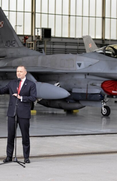 Полският президент Карол Навроцки одобри разполагането на войски на НАТО