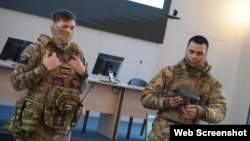 Російські військові агітують студентів Приазовського технічного університету в окупованому Маріуполі підписувати контракти з ВБС, лютий 2026 року