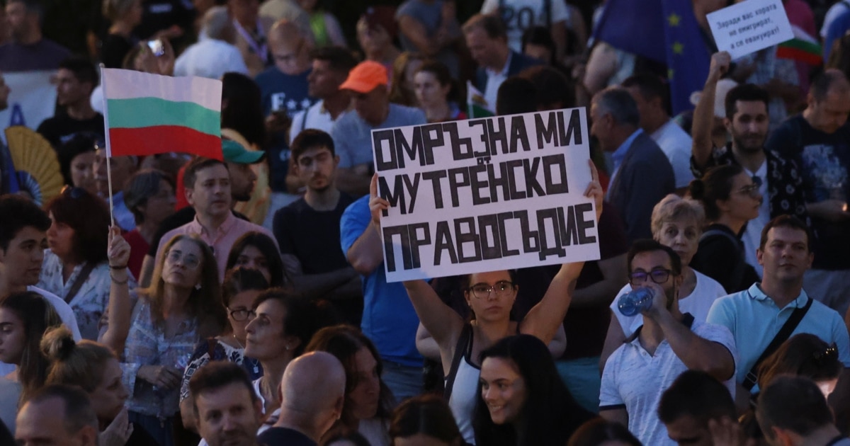 Това е протест срещу избирателното правосъдие“. Но участниците повтарят и