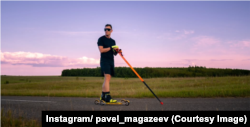 Biatlonistul Pavel Magazeev în timpul unui antrenament din vara anului 2024.