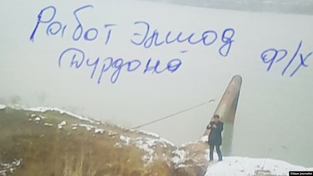 Фермернинг ўз кучи билан қурган насоси
