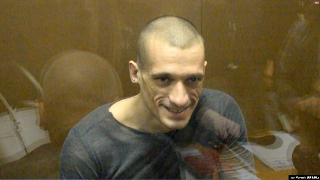 Петр Павленский в зале суда, 16 мая 2016 г.