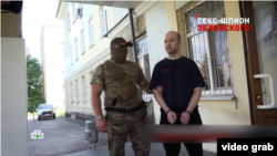 Кадр із російського фільму про Дениса Сторожука